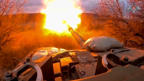 Russian tank firing
